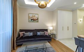 Luxury Central Apartment In Putvinskio Street